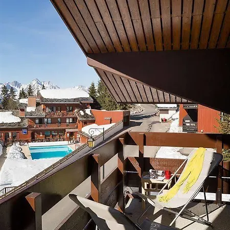 Pierre & Plagne Lauze 3*
