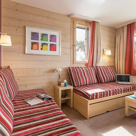 Aparthotel Pierre & Plagne Lauze 3*