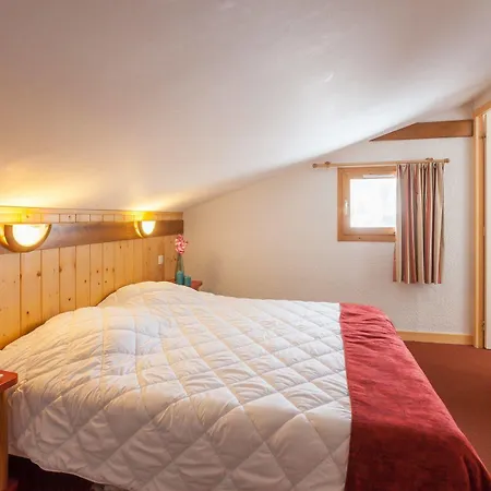 Pierre & Plagne Lauze 3*